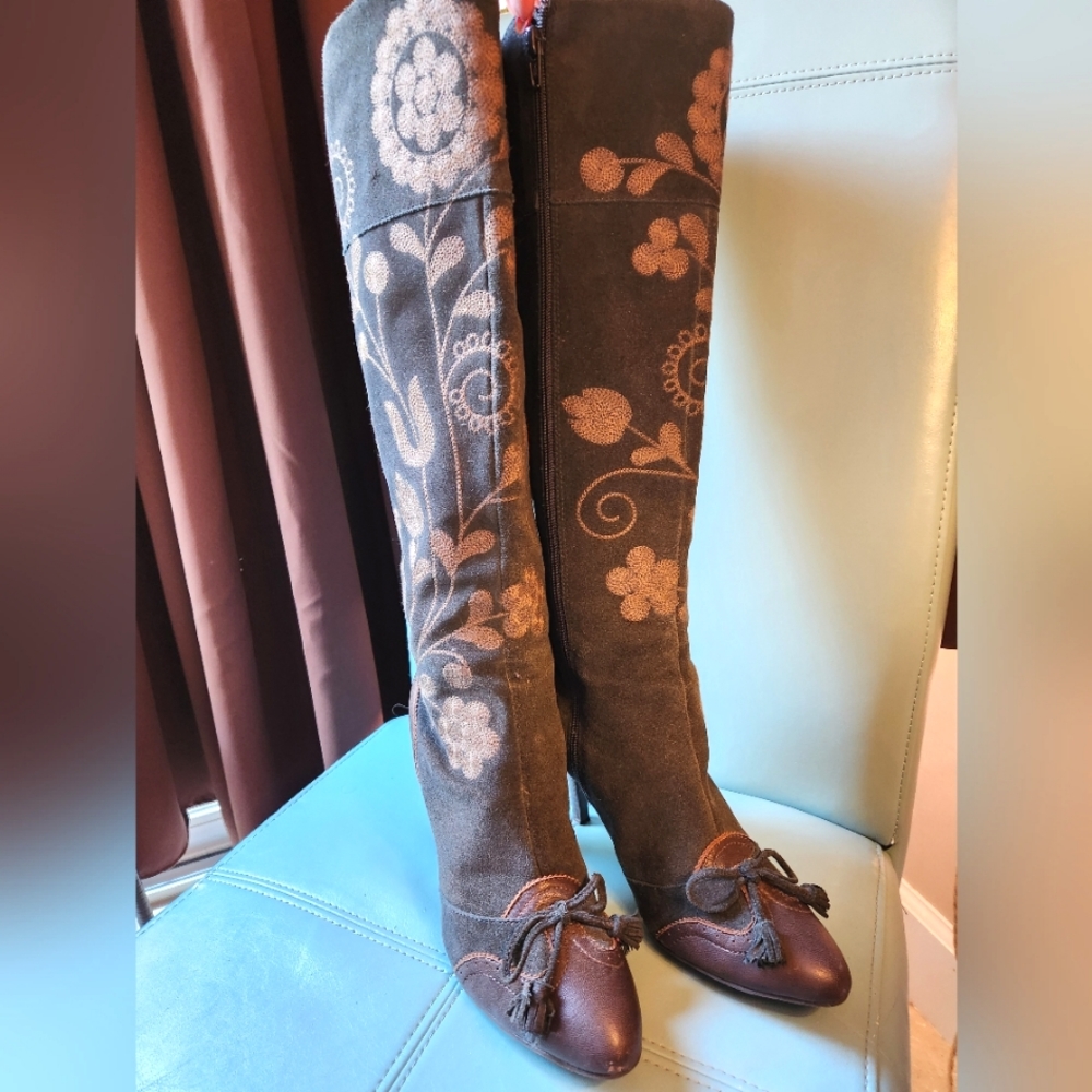 SAM EDELMAN Victorian Embroidery Suede Leather Zip BOW Ties Knee Boots 8.5 EUC
